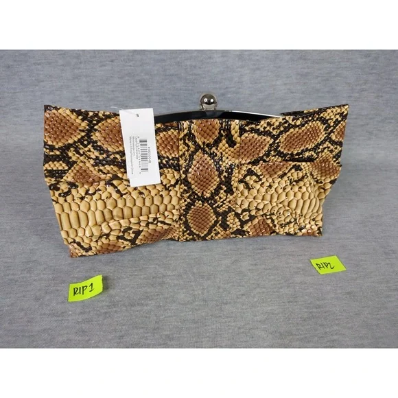 👯♀️Host Pick⚡️FREE w/purchase SnakeskinPrint Clutch/Small Purse-w/flaws - Picture 10 of 13